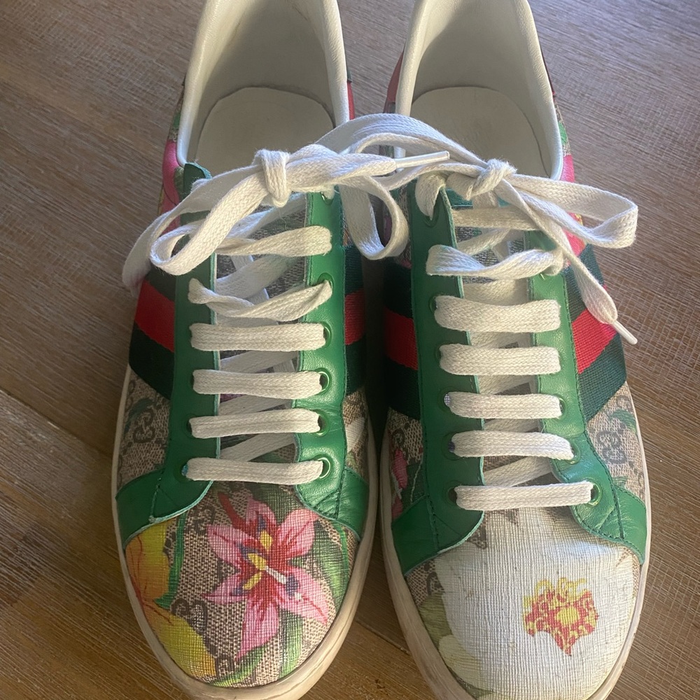 Gucci Green and Red Sneakers with Signature Web Stripes